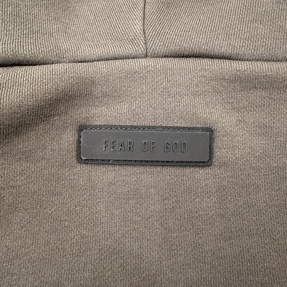 Kids Fear of God Essentials cotton and fleece hoodie size 8. Dark olive green. - Picture 5 of 5